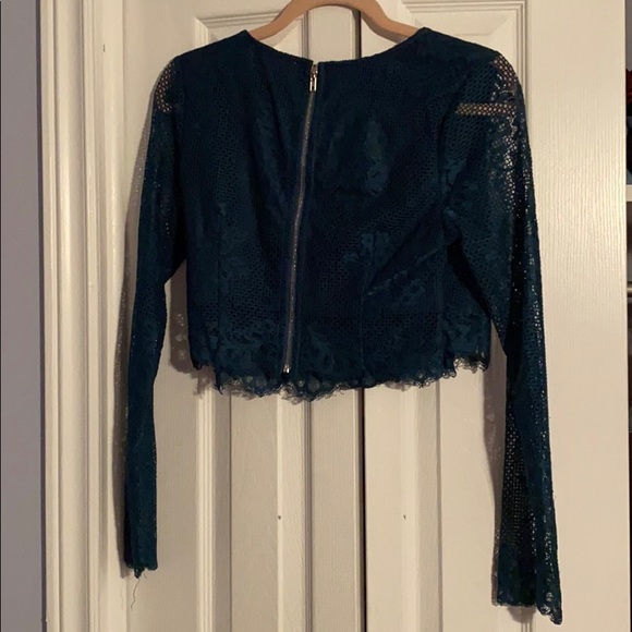 Teal two piece - Picture 2 of 3